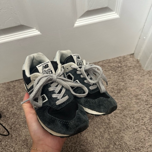 Little boy new balance shoes - Picture 4 of 5